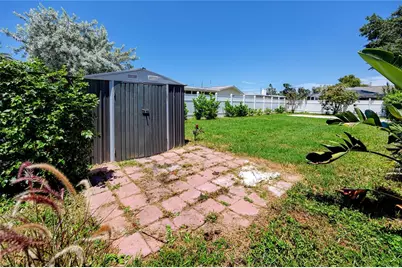 1744 Harbor Circle E, Largo, FL 33770 - Photo 31