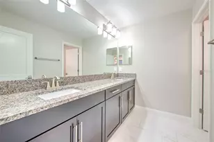 911 Seagrape Dr, Ruskin, FL 33570 - Photo 33