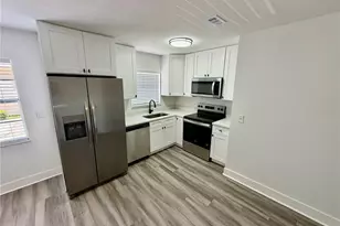 7210 N Manhattan Ave, Tampa, FL 33614 - Photo 1