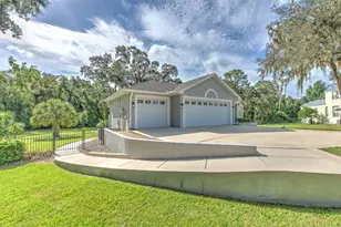 5207 Merion Rd, Valrico, FL 33596 - Photo 3