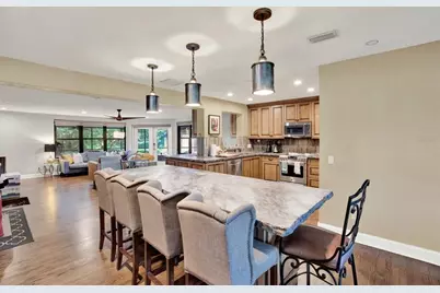 302 Belle Terre Avenue, Temple Terrace, FL 33617 - Photo 13