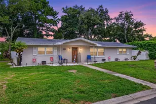 2266 Manor Ct, Clearwater, FL 33763 - Photo 3