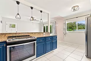2002 E Hamilton Ave, Tampa, FL 33610 - Photo 11