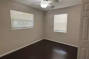 5135 39th Ave N, Saint Petersburg, FL 33709 - Photo 9