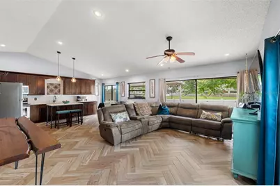 10318 Rosemount Drive, Tampa, FL 33624 - Photo 5
