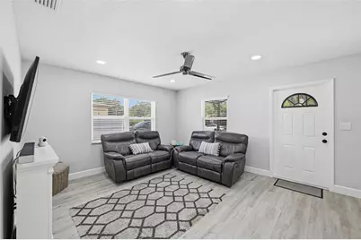 8015 Tudor Place, Tampa, FL 33610 - Photo 7