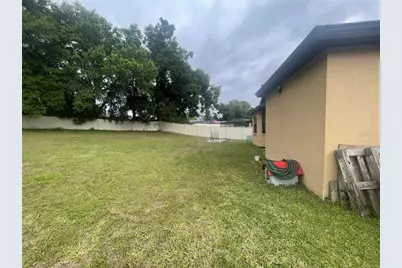 824 Vino Verde Circle, Brandon, FL 33511 - Photo 13