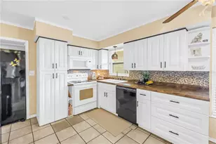 7999 Ridge Rd, Seminole, FL 33772 - Photo 5