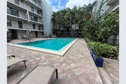 105 4th Avenue NE #302, Saint Petersburg, FL 33701 - Photo 15