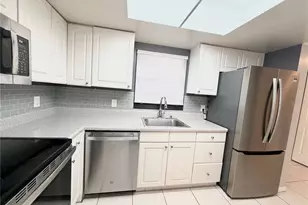 105 4th Ave NE, Saint Petersburg, FL 33701 - Photo 5