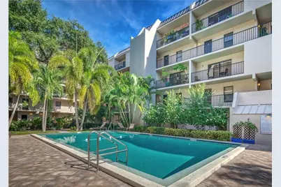 105 4th Avenue NE #302, Saint Petersburg, FL 33701 - Photo 1