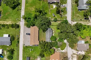 5222 Bogdonoff Dr, Seffner, FL 33584 - Photo 15