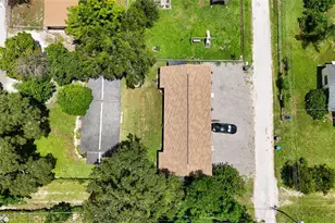 5222 Bogdonoff Dr, Seffner, FL 33584 - Photo 11