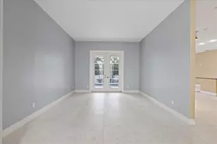 2706 Skimmer Point Dr S, Gulfport, FL 33707 - Photo 19