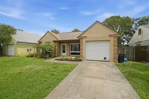 12151 76th St, Largo, FL 33773 - Photo 39