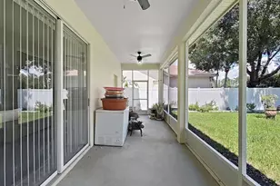 10212 Garden Alcove Dr, Tampa, FL 33647 - Photo 63
