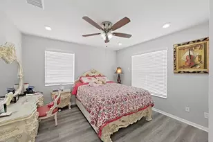 10212 Garden Alcove Dr, Tampa, FL 33647 - Photo 37