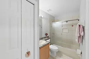 10212 Garden Alcove Dr, Tampa, FL 33647 - Photo 53