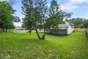 1901 Lakeview Dr, Brandon, FL 33511 - Photo 25