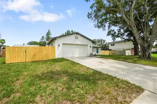 1901 Lakeview Dr, Brandon, FL 33511 - Photo 3