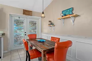 612 E Spruce St, Tarpon Springs, FL 34689 - Photo 11