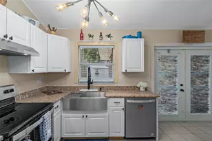 612 E Spruce St, Tarpon Springs, FL 34689 - Photo 15