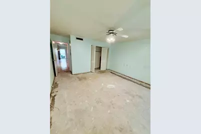 450 32nd Ave N #107W, Saint Petersburg, FL 33704 - Photo 19