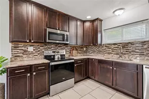 37913 Wicklow Ave, Zephyrhills, FL 33541 - Photo 15