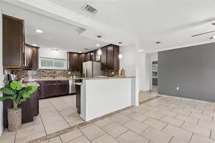 37913 Wicklow Ave, Zephyrhills, FL 33541 - Photo 11