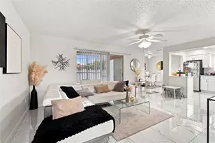 7210 N Manhattan Ave, Tampa, FL 33614 - Photo 1