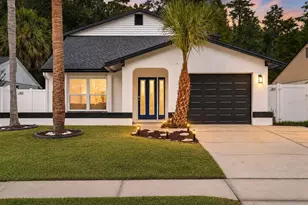 15924 Winding Dr, Tampa, FL 33624 - Photo 1