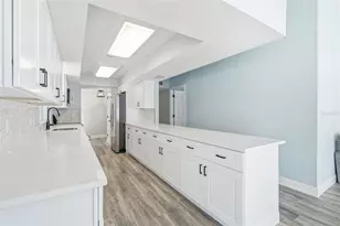 1811 49th Street N, Saint Petersburg, FL 33710 - Photo 5