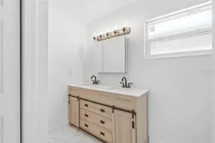 1811 49th Street N, Saint Petersburg, FL 33710 - Photo 29