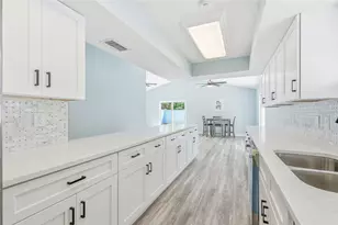 1811 49th Street N, Saint Petersburg, FL 33710 - Photo 5