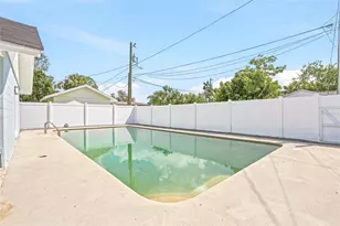 1811 49th Street N, Saint Petersburg, FL 33710 - Photo 35