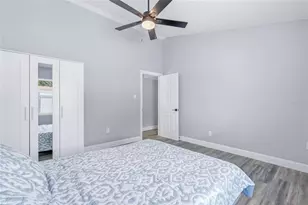 1811 49th Street N, Saint Petersburg, FL 33710 - Photo 31