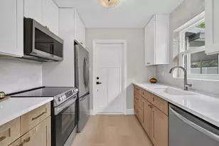 5305 E 98th Ave, Temple Terrace, FL 33617 - Photo 17