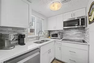 2110 Gulf Blvd, Indian Rocks Beach, FL 33785 - Photo 11