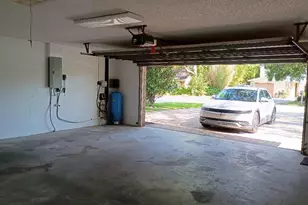 9302 W Norfolk St, Tampa, FL 33615 - Photo 27