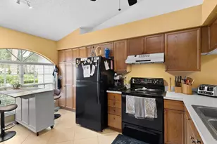 2538 W Brook Ln, Clearwater, FL 33761 - Photo 7
