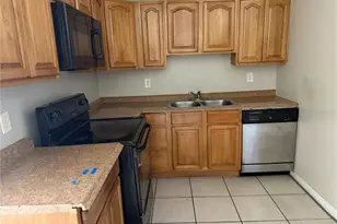 912 Skyview Dr, Brandon, FL 33510 - Photo 3