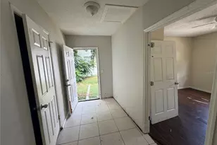 912 Skyview Dr, Brandon, FL 33510 - Photo 19