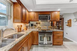 4001 Highgate Dr, Valrico, FL 33594 - Photo 7