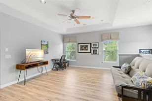 11201 Green Park Cir, Tampa, FL 33626 - Photo 19