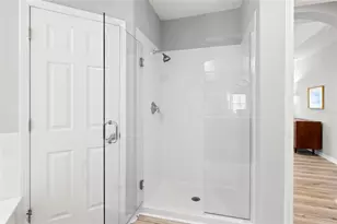 11201 Green Park Cir, Tampa, FL 33626 - Photo 23