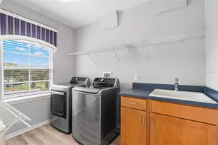 11201 Green Park Cir, Tampa, FL 33626 - Photo 27