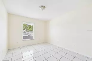 1411 E 109th Ave, Tampa, FL 33612 - Photo 9