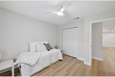 817 Ambassador Loop, Tampa, FL 33613 - Photo 17