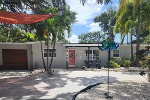1211 Russell Dr N, Saint Petersburg, FL 33710 - Photo 1