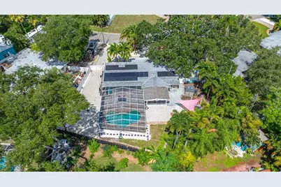 1211 Russell Drive N, Saint Petersburg, FL 33710 - Photo 45